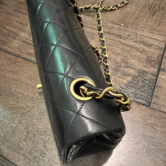 100% Authentic Vintage Chanel Small Full Flap SERIES 1 turnlock - Picture 10 of 13